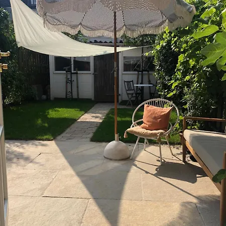 Σπίτι διακοπών Private House Near Center With Garden *