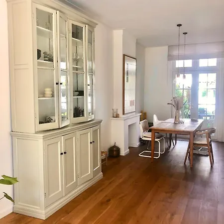 Σπίτι διακοπών Private House Near Center With Garden Χάαρλεμ